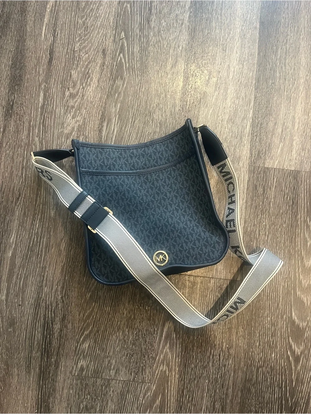 Michael Kors Navy Signature Crossbody with Matching Wallet